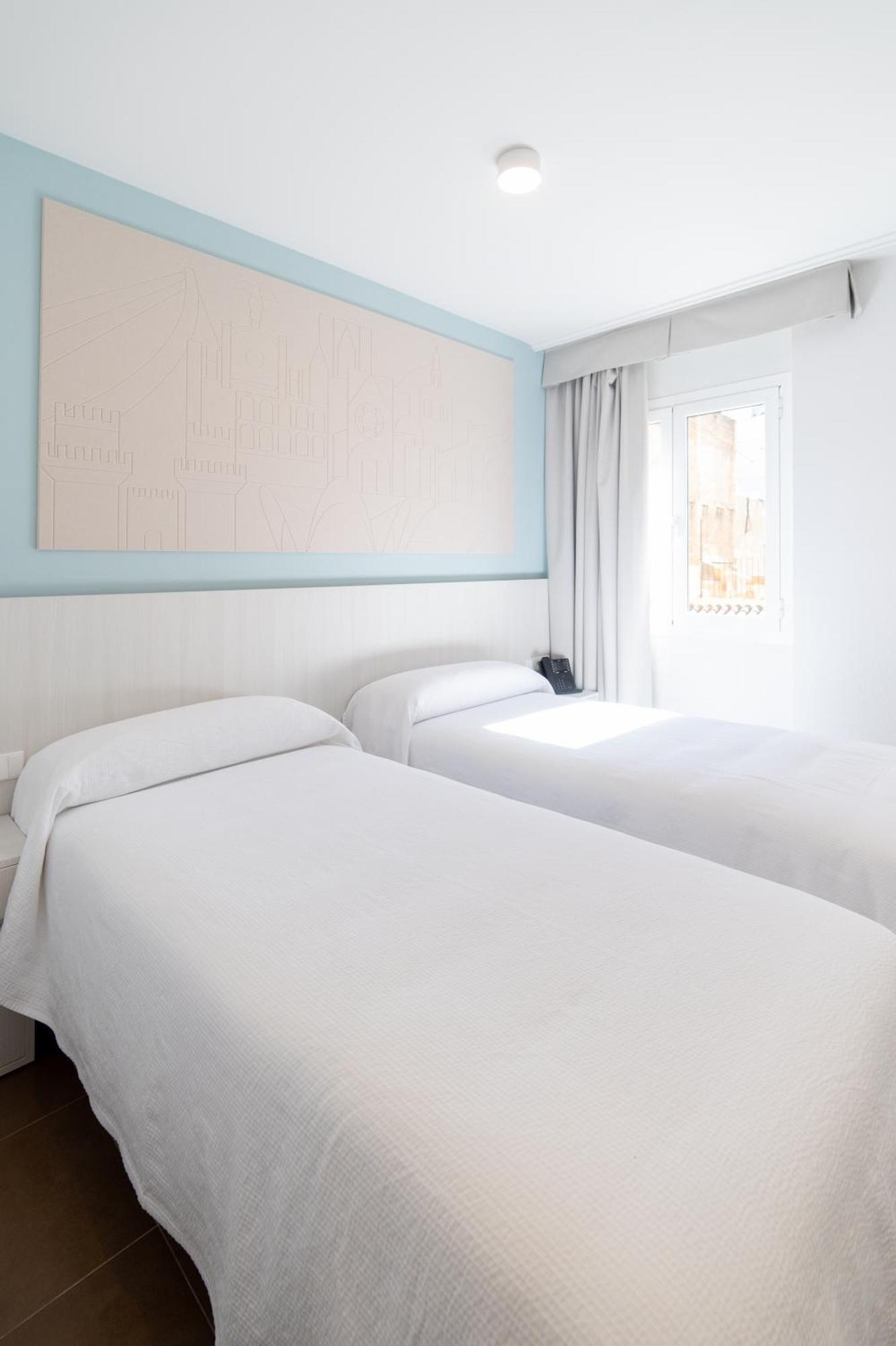 Hotel Alkazar บาเลนเซีย ภายนอก รูปภาพ