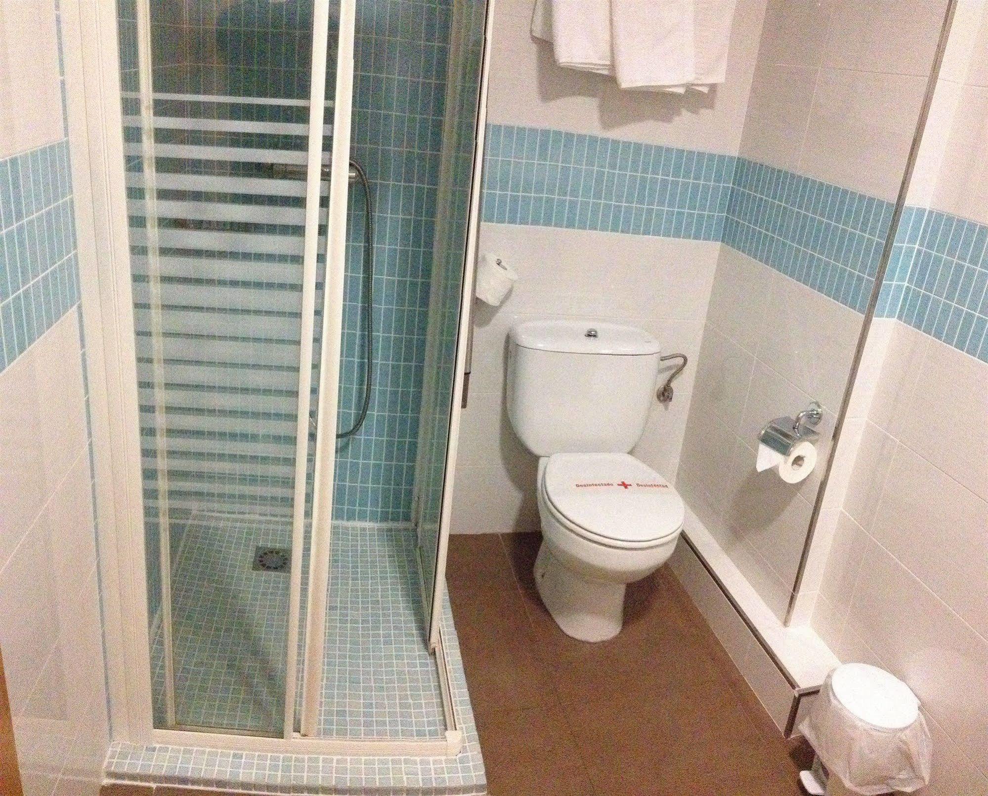 Hotel Alkazar บาเลนเซีย ภายนอก รูปภาพ