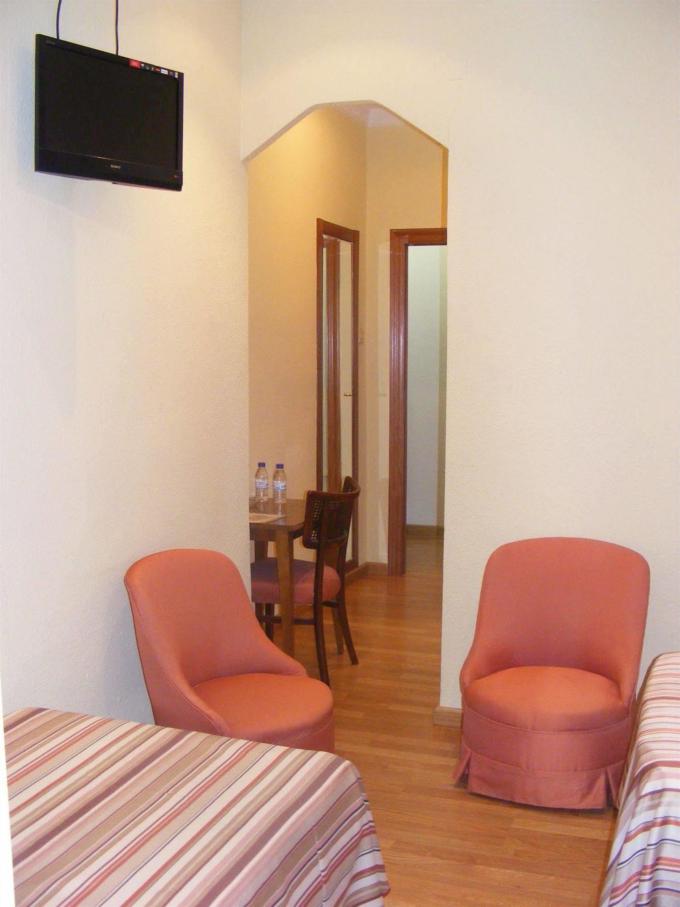 Hotel Alkazar บาเลนเซีย ภายนอก รูปภาพ