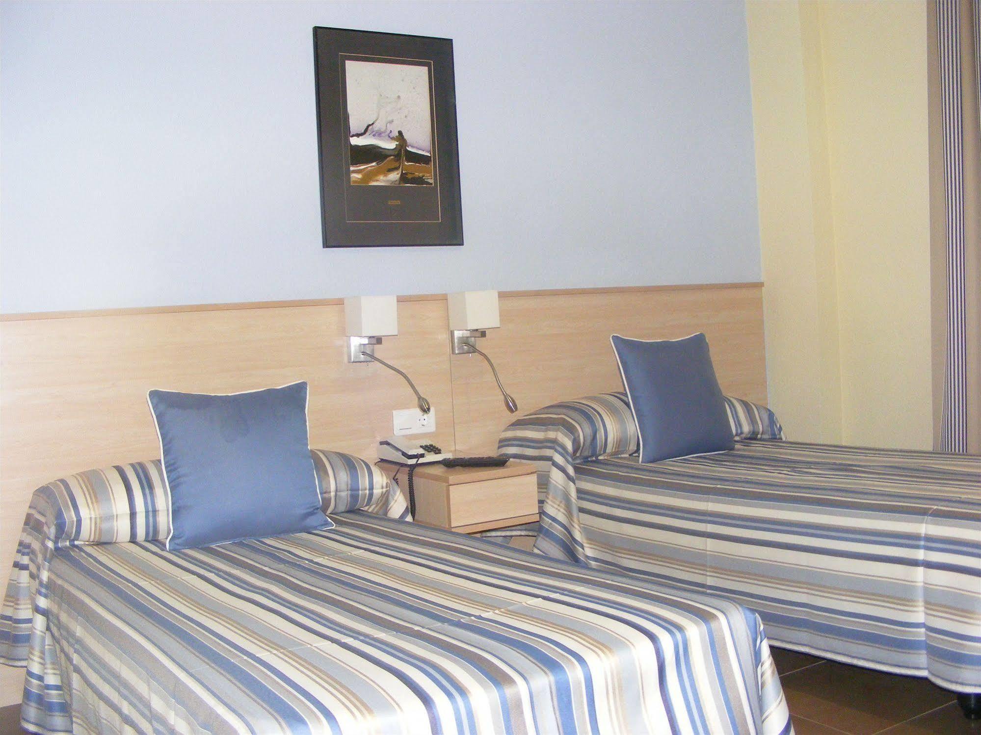 Hotel Alkazar บาเลนเซีย ภายนอก รูปภาพ